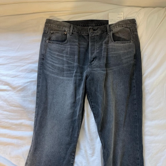 AE Hi-rise Girlfriend Jeans - Picture 2 of 2